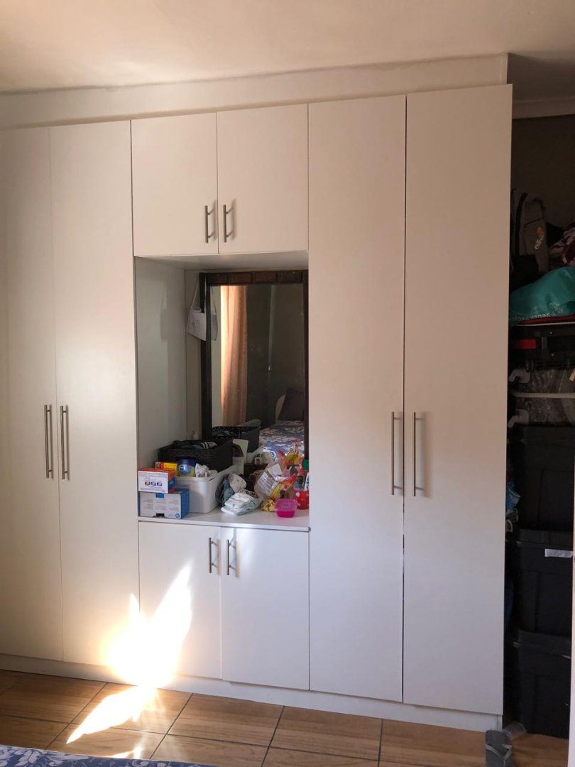  Bedroom Property for Sale in The Connifers Western Cape